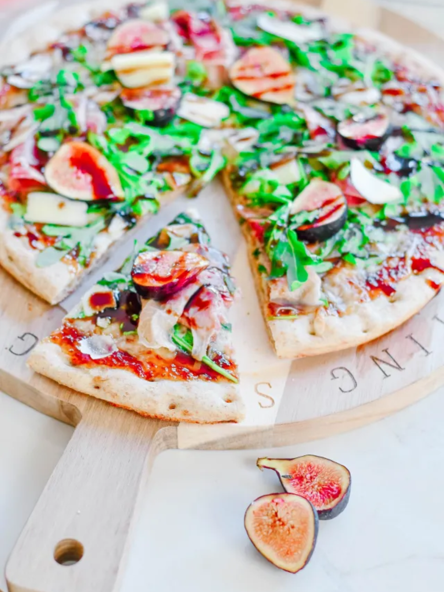 Fig and Prosciutto Pizza