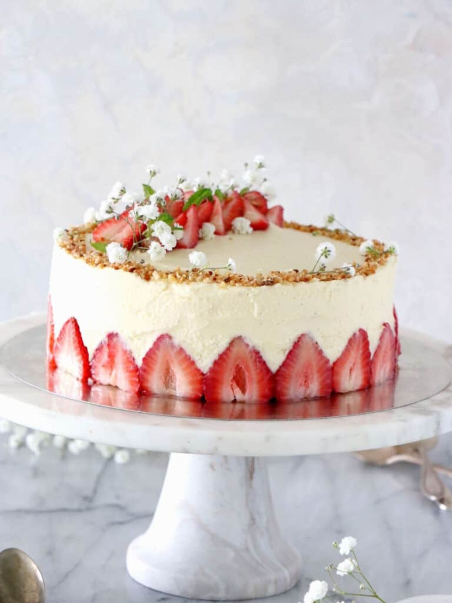 French Strawberry Cake