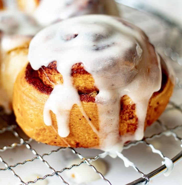 Air Fryer Cinnamon Rolls