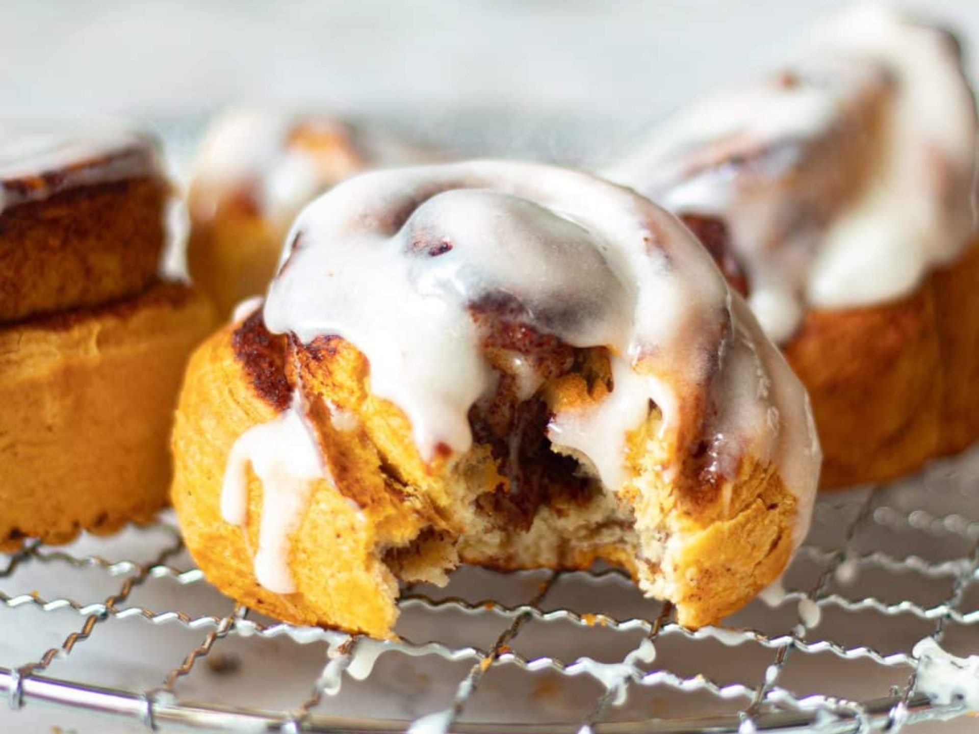 Air Fryer Cinnamon Rolls