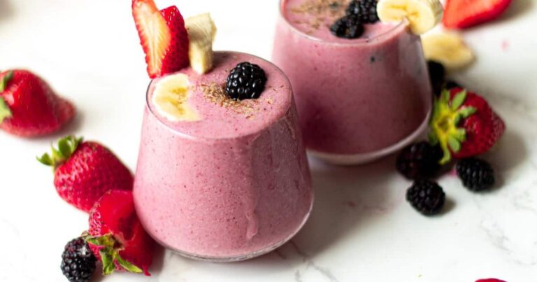 Blackberry Strawberry Banana Smoothie